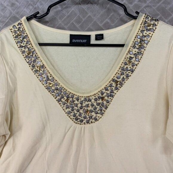 Avenue Womans 14/16 Top T Shirt Light Yellow Beaded Short Sleeve V Neck - Picture 2 of 12